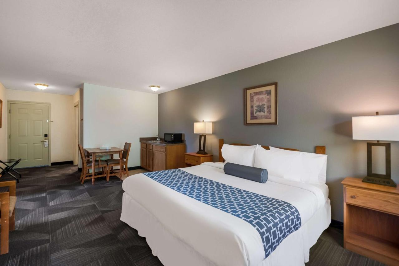 Surestay Plus Hotel By Best Western Berkeley Springs Bagian luar foto