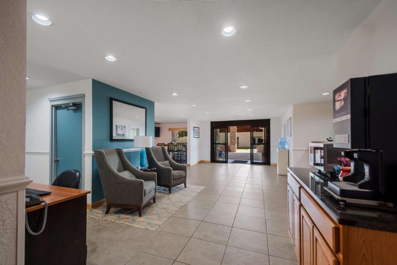Surestay Plus Hotel By Best Western Berkeley Springs Bagian luar foto