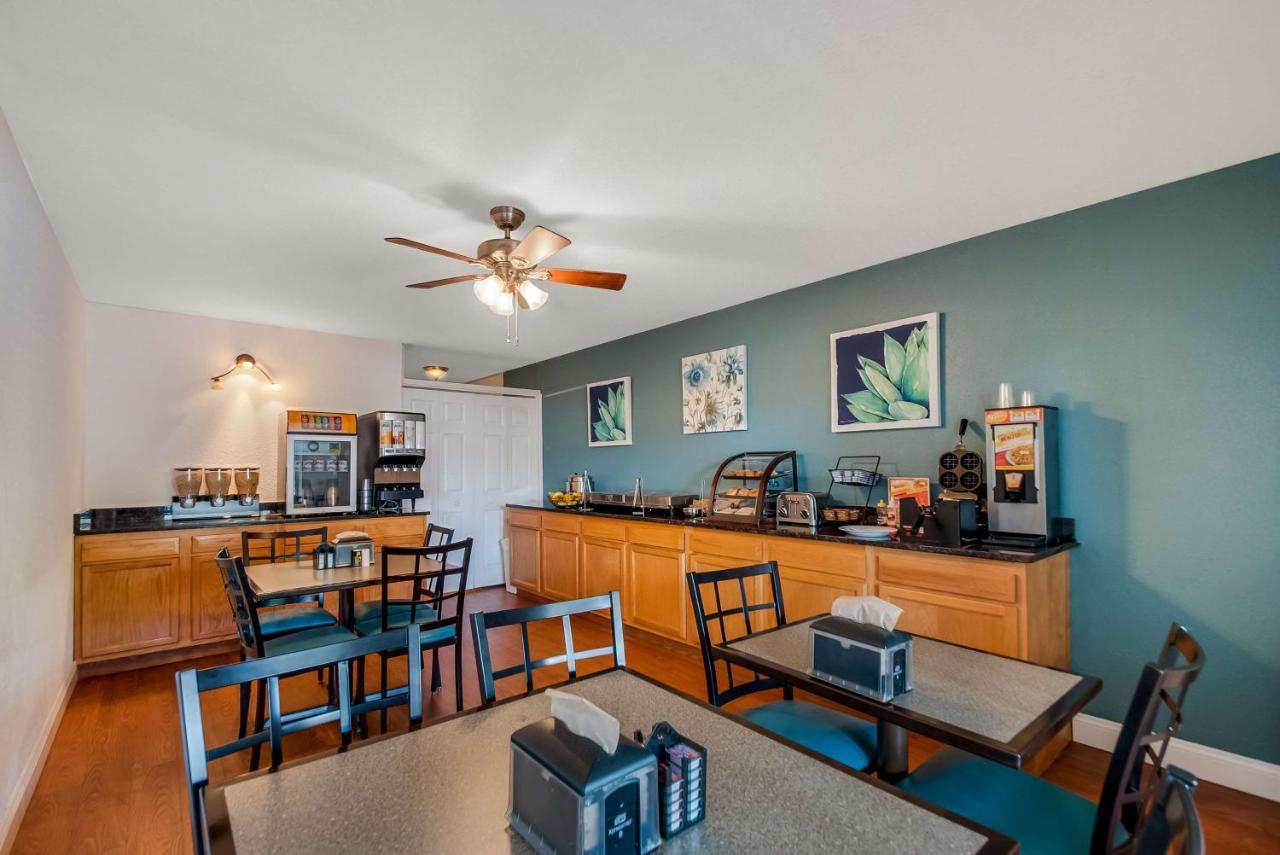 Surestay Plus Hotel By Best Western Berkeley Springs Bagian luar foto