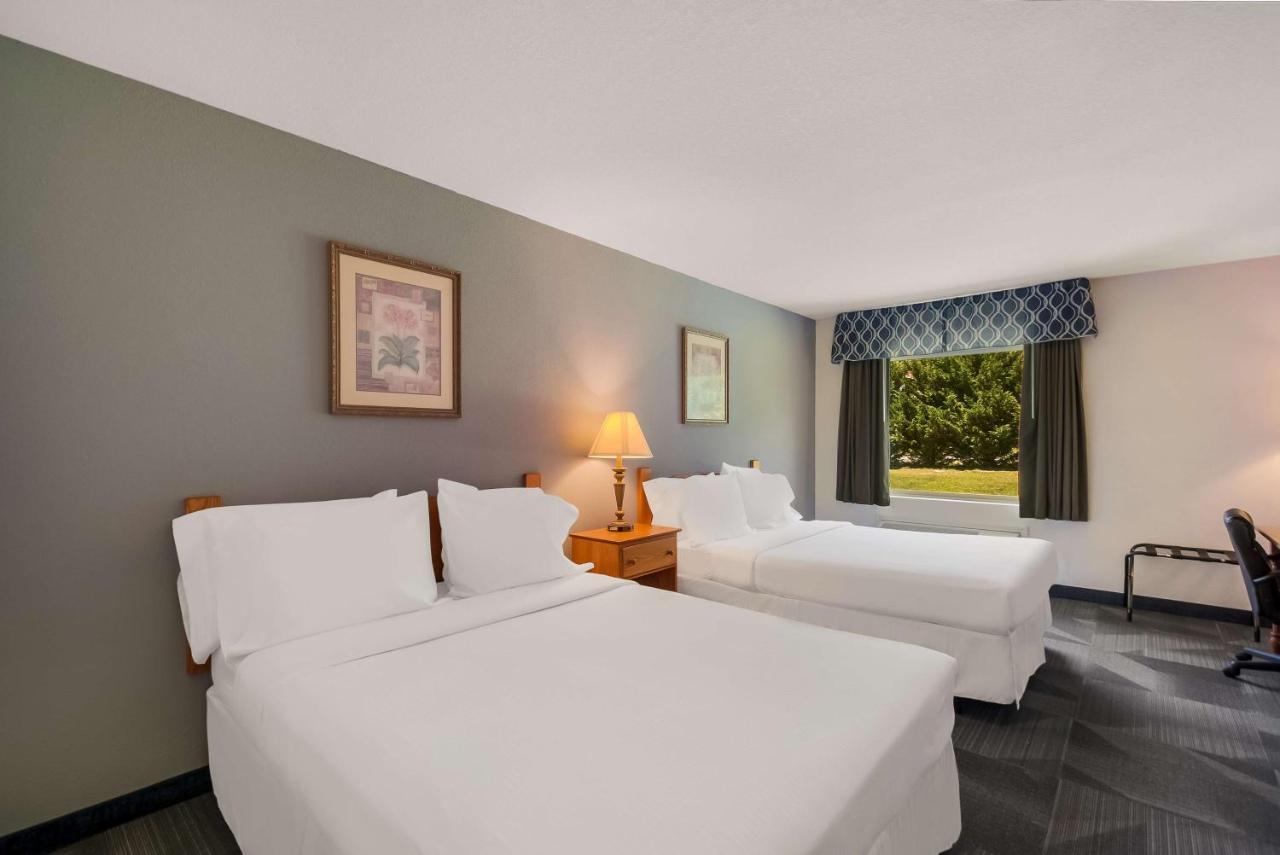 Surestay Plus Hotel By Best Western Berkeley Springs Bagian luar foto