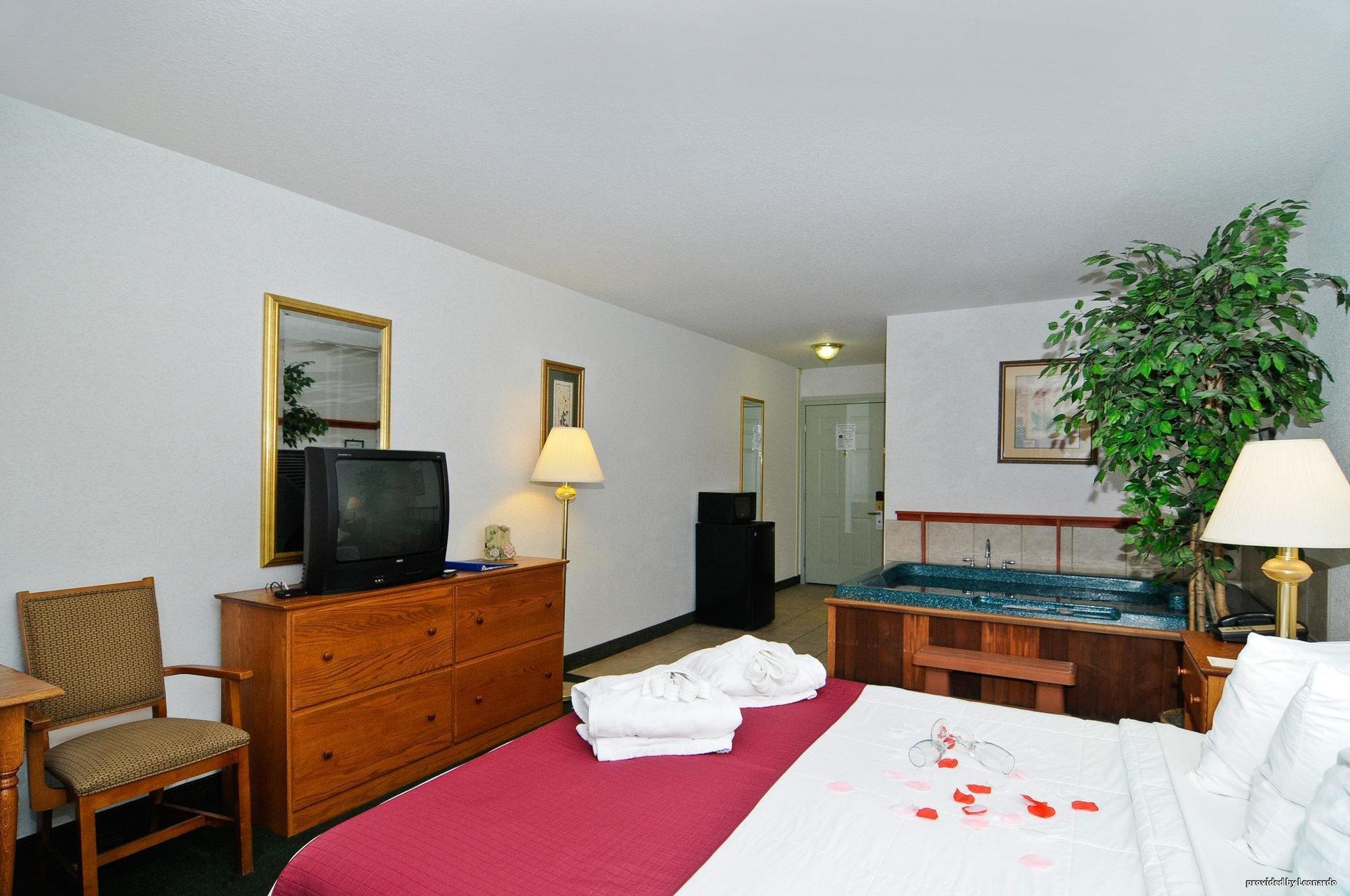 Surestay Plus Hotel By Best Western Berkeley Springs Ruang foto