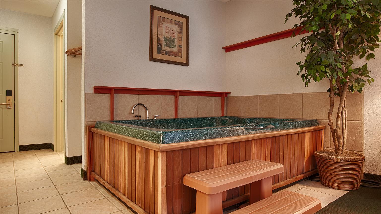 Surestay Plus Hotel By Best Western Berkeley Springs Bagian luar foto