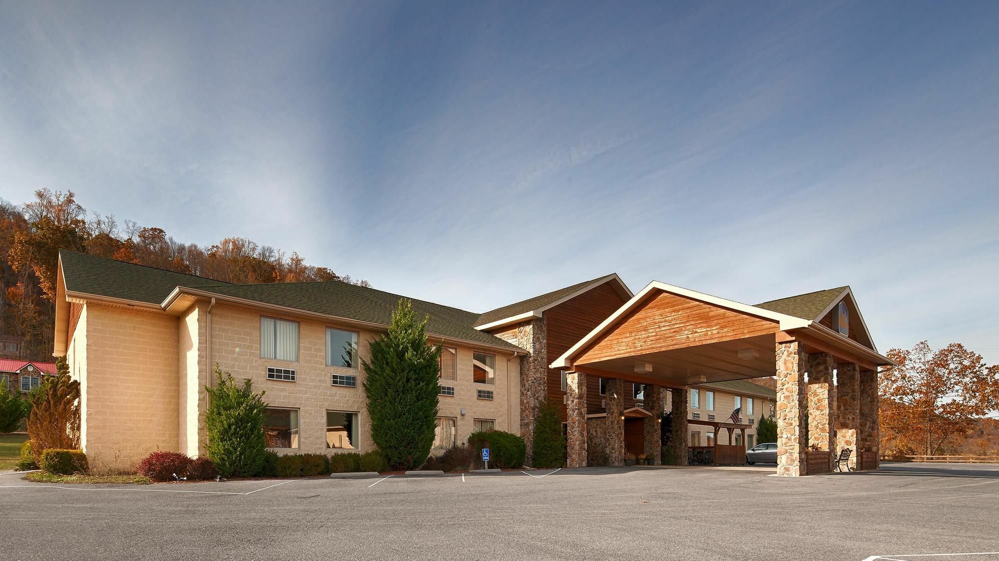 Surestay Plus Hotel By Best Western Berkeley Springs Bagian luar foto